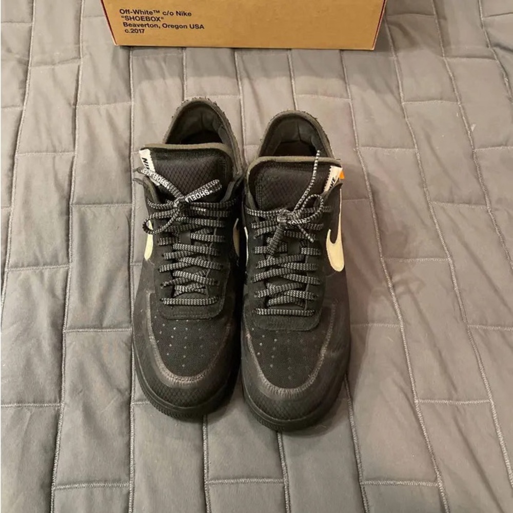 Off-White Black Sneakers Modern Athletic Design